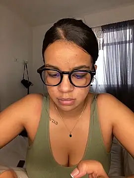 trianawhite online show from 03-15-25, 07:38