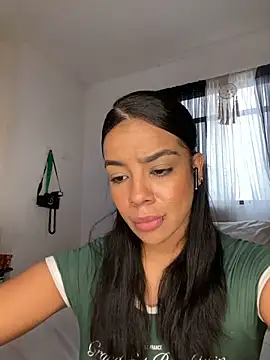 trianawhite online show from 12-05-25, 04:25