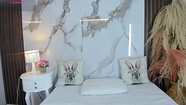 hannahill69 online show from 03-26-26, 05:13