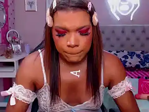 Snapshot of alexa_rodriicum chatting on 11-05-25, 01:11 alexa rodriicum online show from 11-05-25, 01:11