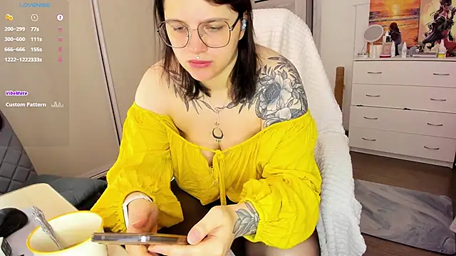 Ophelia mm online show from 09-29-25, 07:57