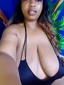 Snapshot of winterqueenx chatting on 01-15-25, 12:15 winterqueenx online show from 01-15-25, 12:15