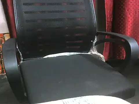 Snapshot of Bold-Radhika chatting on 08-08-26, 11:12 Bold-Radhika online show from 08-08-26, 11:12