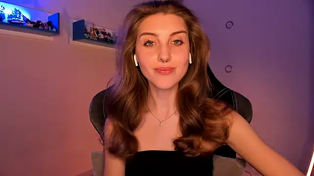 Snapshot of CassiaBlade1 chatting on 02-19-25, 07:48 CassiaBlade1 online show from 02-19-25, 07:48