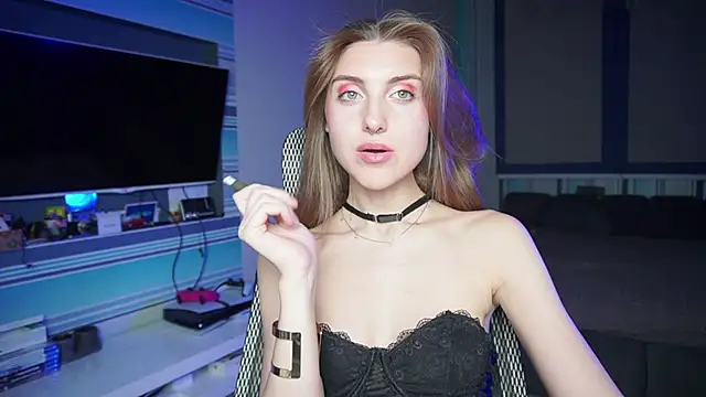 Snapshot of CassiaBlade1 chatting on 09-26-25, 04:44 CassiaBlade1 online show from 09-26-25, 04:44