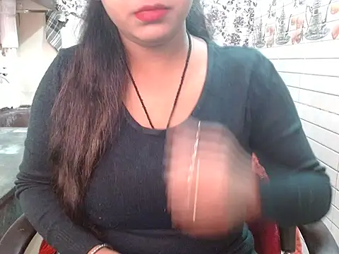Snapshot of LovingPihu chatting on 11-24-25, 05:29 LovingPihu online show from 11-24-25, 05:29