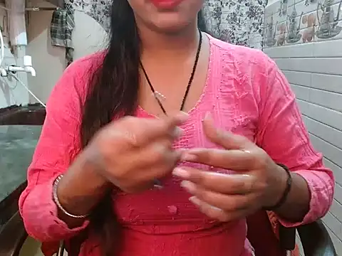 Snapshot of LovingPihu chatting on 11-28-25, 05:54 LovingPihu online show from 11-28-25, 05:54