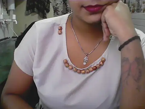 LovingPihu online show from 06-06-26, 05:12