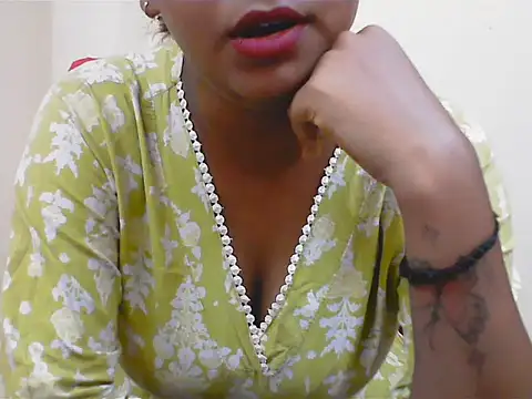 LovingPihu online show from 07-15-26, 05:34