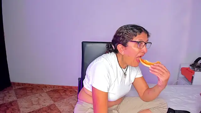 Keyla Milf online show from 12-02-25, 02:39