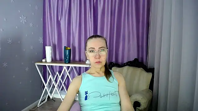 Snapshot of queen_a_n_i chatting on 02-01-25, 05:39 queen a n i online show from 02-01-25, 05:39