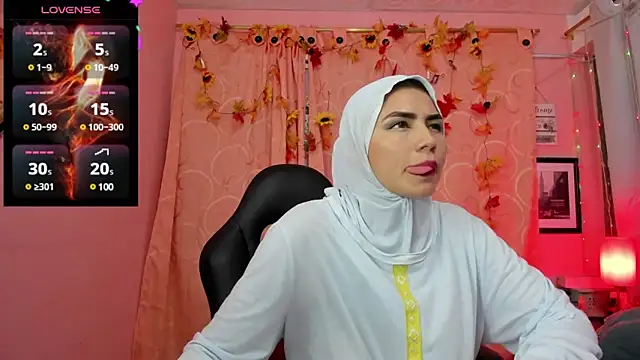 Snapshot of DarshaKhemu chatting on 12-24-24, 01:16 DarshaKhemu online show from 12-24-24, 01:16