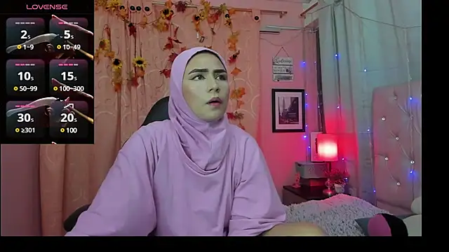 Snapshot of DarshaKhemu chatting on 02-06-25, 08:45 DarshaKhemu online show from 02-06-25, 08:45