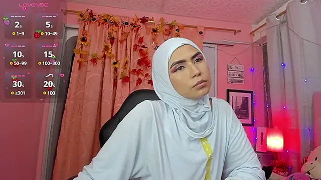 Snapshot of DarshaKhemu chatting on 03-07-25, 12:04 DarshaKhemu online show from 03-07-25, 12:04