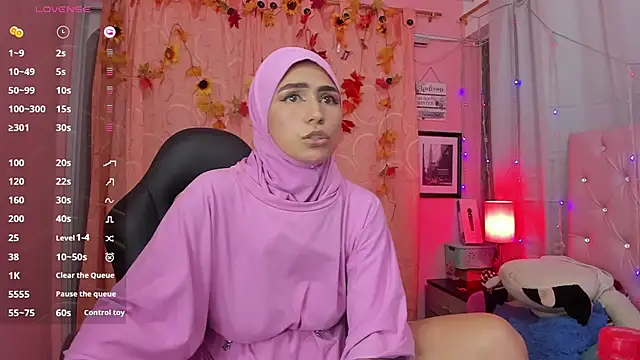 Snapshot of DarshaKhemu chatting on 03-13-25, 12:05 DarshaKhemu online show from 03-13-25, 12:05