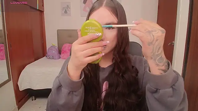 Miley Baker online show from 02-07-26, 01:37