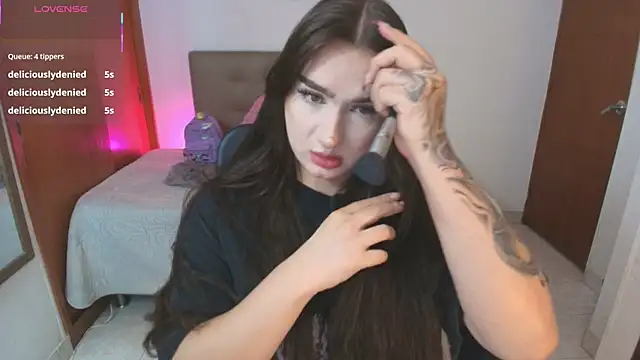 Miley Baker online show from 04-24-26, 01:13