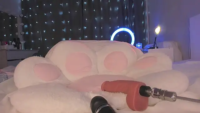 Snapshot of KylieStarrr chatting on 09-11-25, 09:59 KylieStarrr online show from 09-11-25, 09:59