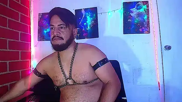 Snapshot of the_master_foal_ chatting on 03-01-25, 07:30 the master foal online show from 03-01-25, 07:30