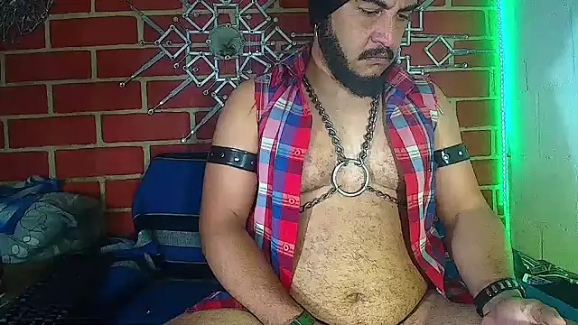 Snapshot of the_master_foal_ chatting on 03-18-25, 07:52 the master foal online show from 03-18-25, 07:52