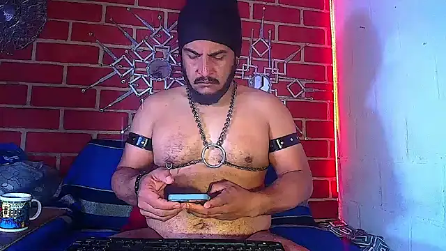 Snapshot of the_master_foal_ chatting on 03-19-25, 12:12 the master foal online show from 03-19-25, 12:12