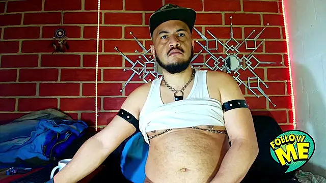 Snapshot of the_master_foal_ chatting on 09-28-25, 02:33 the master foal online show from 09-28-25, 02:33