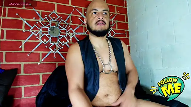 Snapshot of the_master_foal_ chatting on 10-01-25, 02:34 the master foal online show from 10-01-25, 02:34