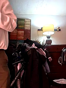 Snapshot of Torresmor chatting on 12-04-25, 04:44 Torresmor online show from 12-04-25, 04:44