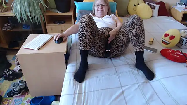 Margaret-milf online show from 04-23-26, 03:25