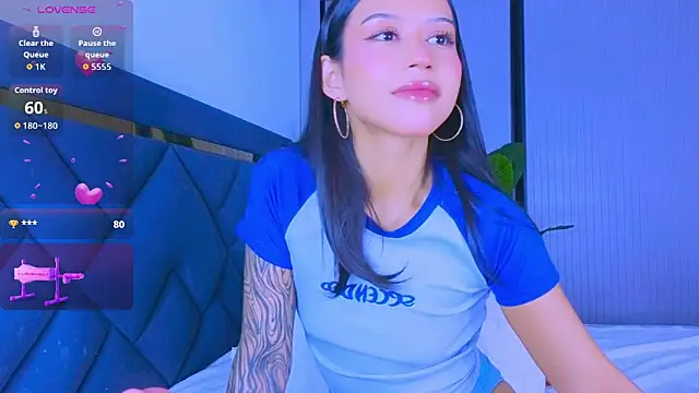 Snapshot of Mia_Tin chatting on 05-08-26, 05:29 Mia Tin online show from 05-08-26, 05:29