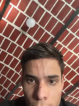 Snapshot of brianor89 chatting on 10-18-25, 05:35 brianor89 online show from 10-18-25, 05:35