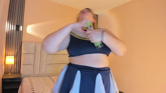 EYMI TOMSOM online show from 01-06-26, 10:41