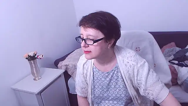 ChristaRose online show from 01-31-25, 07:40