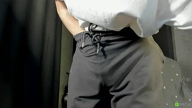 Courtney Luv online show from 10-14-25, 04:08