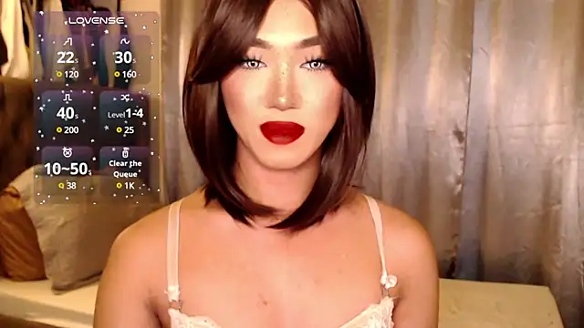 Snapshot of Local_Hoelyx chatting on 01-17-25, 06:44 Local Hoelyx online show from 01-17-25, 06:44