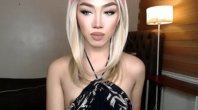 Snapshot of Local_Hoelyx chatting on 03-02-25, 07:21 Local Hoelyx online show from 03-02-25, 07:21