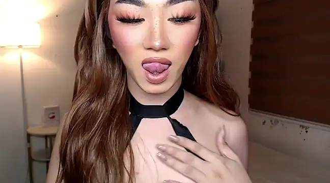 Snapshot of Local_Hoelyx chatting on 03-21-25, 07:22 Local Hoelyx online show from 03-21-25, 07:22