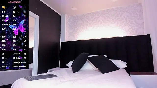  liathompsom09 online show from 01-18-25, 12:04