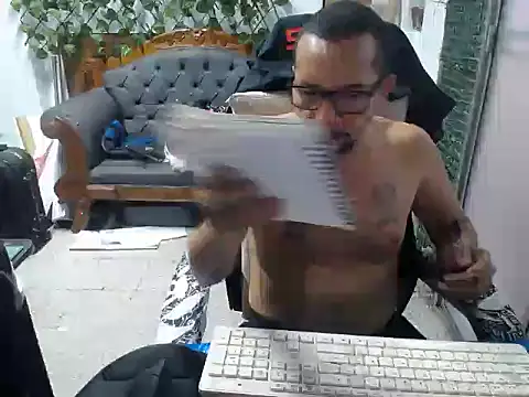 Snapshot of alexam_gal@xh chatting on 12-07-24, 05:31 alexam galxh online show from 12-07-24, 05:31