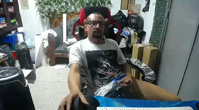 Snapshot of alexam_gal@xh chatting on 12-23-24, 08:36 alexam galxh online show from 12-23-24, 08:36