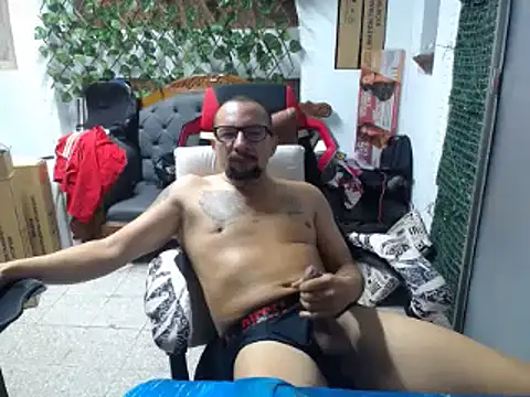 Snapshot of alexam_gal@xh chatting on 01-05-25, 03:13 alexam galxh online show from 01-05-25, 03:13