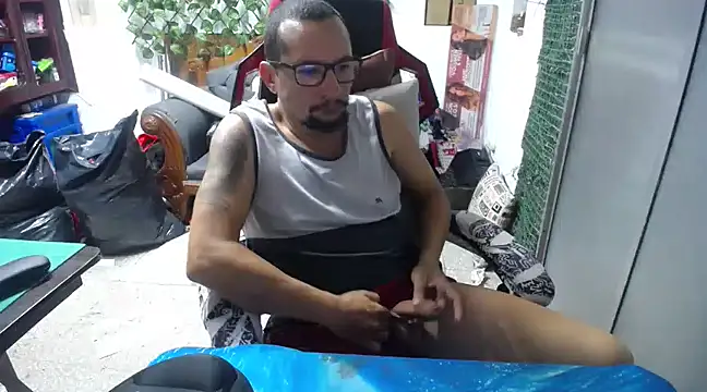 Snapshot of alexam_gal@xh chatting on 02-12-25, 10:59 alexam galxh online show from 02-12-25, 10:59