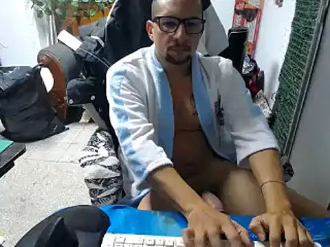 Snapshot of alexam_gal@xh chatting on 03-04-25, 07:54 alexam galxh online show from 03-04-25, 07:54