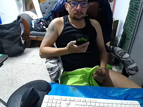 Snapshot of alexam_gal@xh chatting on 03-08-25, 01:36 alexam galxh online show from 03-08-25, 01:36