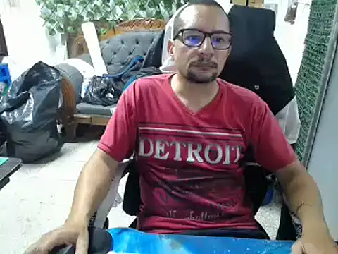 Snapshot of alexam_gal@xh chatting on 03-13-25, 01:21 alexam galxh online show from 03-13-25, 01:21