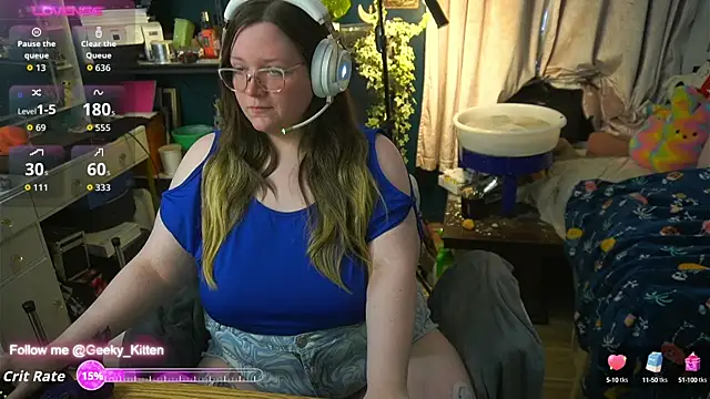 Snapshot of Geeky_Kitten chatting on 09-12-25, 01:22 Geeky Kitten online show from 09-12-25, 01:22