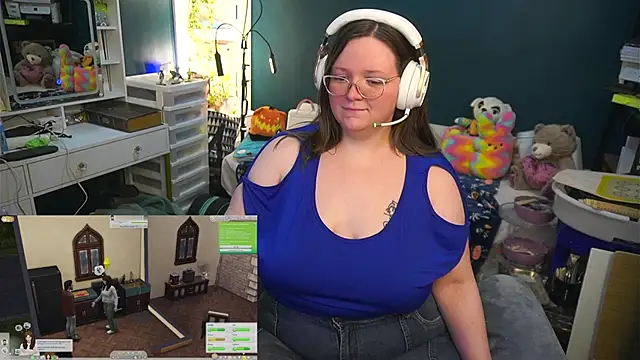 Snapshot of Geeky_Kitten chatting on 10-17-25, 10:56 Geeky Kitten online show from 10-17-25, 10:56