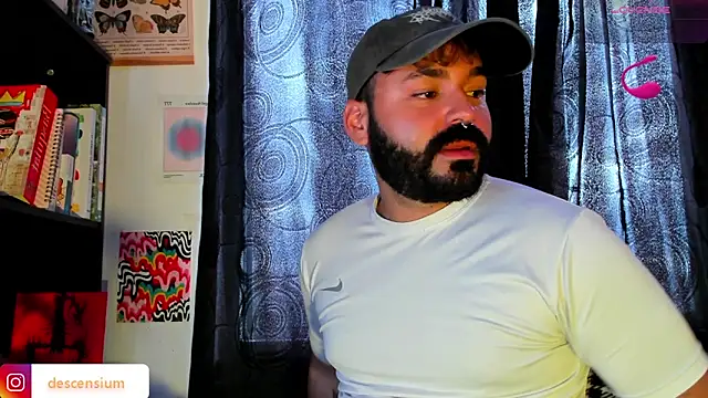 johnnyalx online show from 05-11-26, 08:39