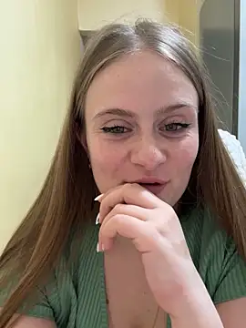 Snapshot of SophiaSweet_ chatting on 03-26-26, 06:46 SophiaSweet online show from 03-26-26, 06:46