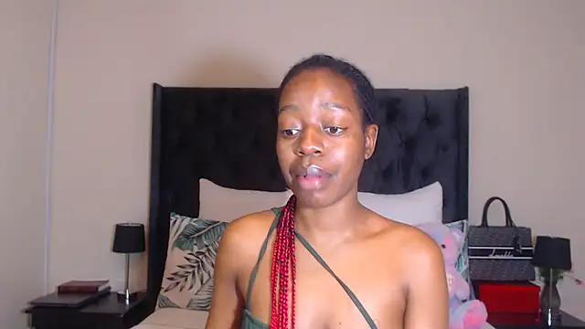 Snapshot of Sexynaughty_Gal chatting on 01-01-25, 10:24 Sexynaughty Gal online show from 01-01-25, 10:24